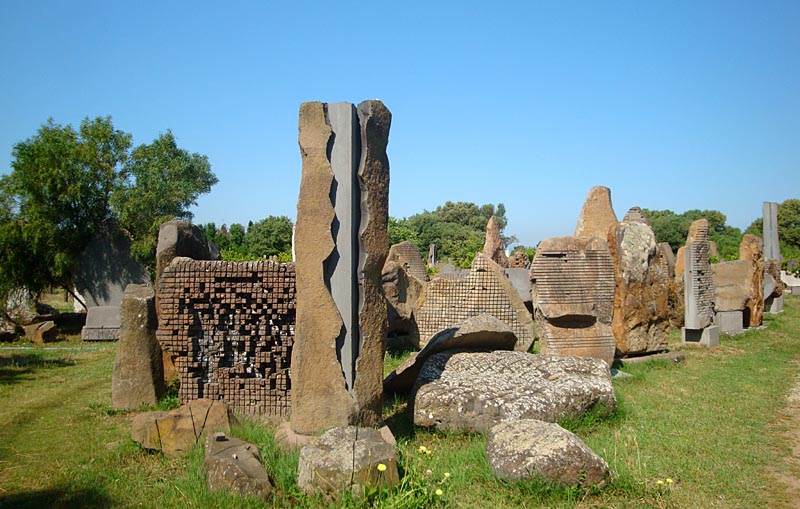 Fotografia giardino scultoreo di Sciola